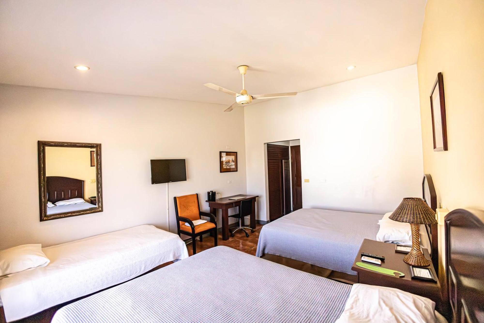Hotel Cana Brava Inn Cañas Zewnętrze zdjęcie