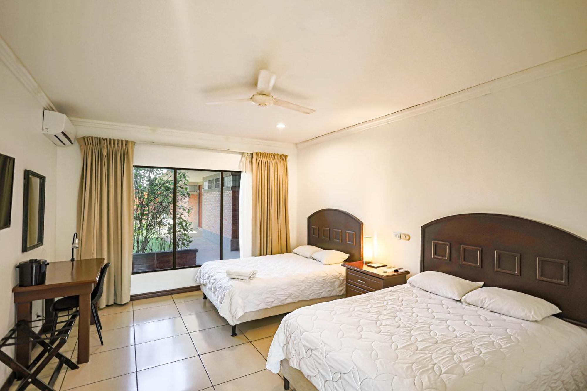 Hotel Cana Brava Inn Cañas Zewnętrze zdjęcie