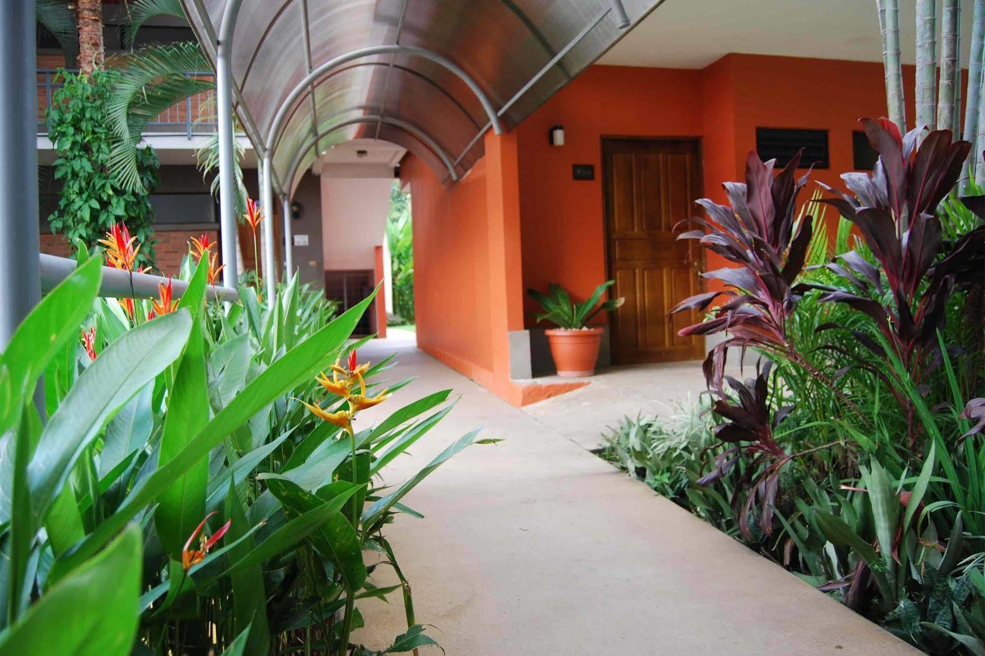 Hotel Cana Brava Inn Cañas Zewnętrze zdjęcie